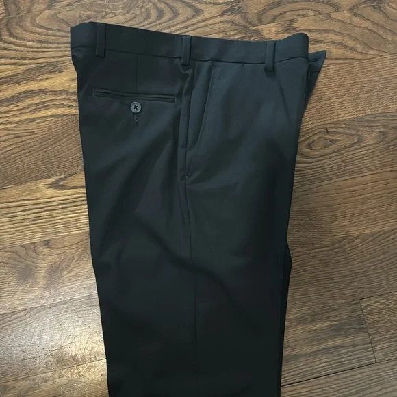 Boys Black suit size 16 slim cut - Picture 7 of 8